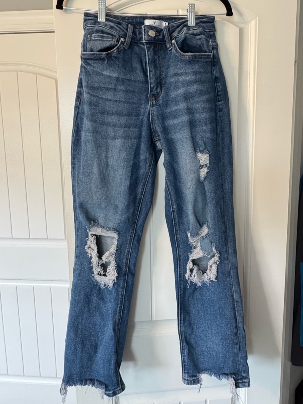 Never Worn Distressed High-Rise Women's Blue Jeans